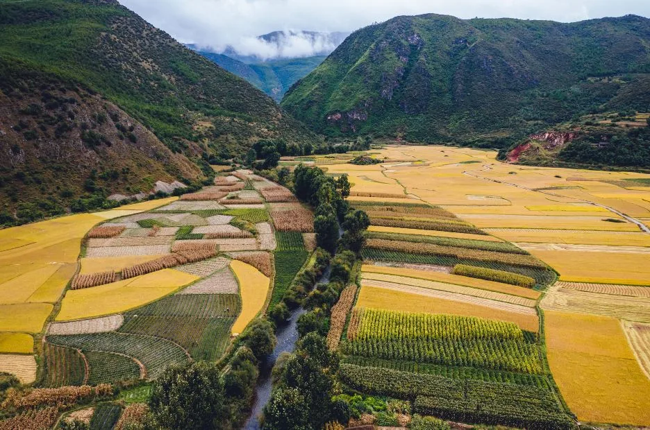 Yunnan: Dali, Lijiang & Shangri-La travel view
